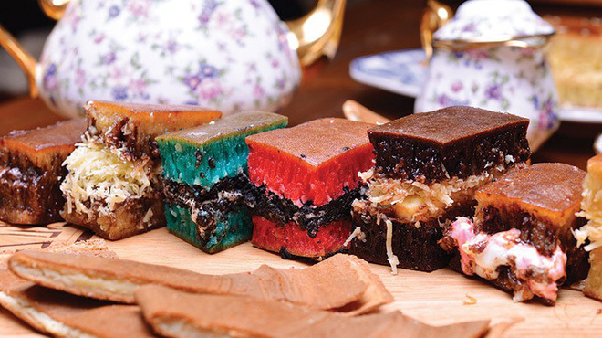 Bánh ngọt - Martabak có nhiều hương vị cho du khách lựa chọn.