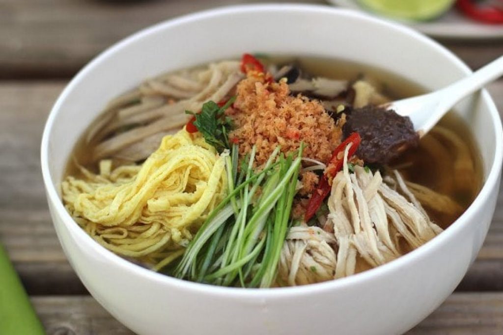 Bún thang lươn – món ăn có nước dùng đặc biệt tại Hưng Yên