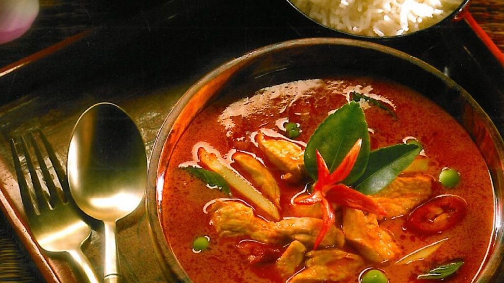 Cà ri Thái – Hương vị cay đặc trưng của ẩm thực Thái Lan