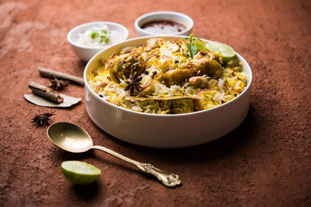 Đến đất nước Oman, bạn hãy thưởng thức đủ 8 món ăn ngon lạ miệng sau