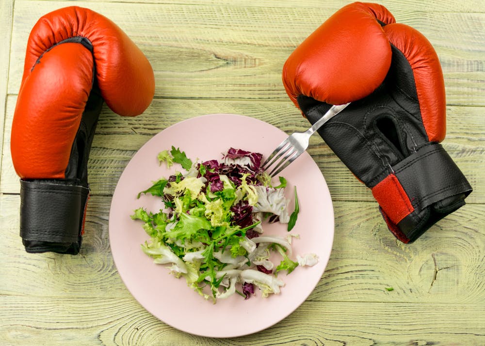 Chế độ dinh dưỡng phù hợp với người tập boxing