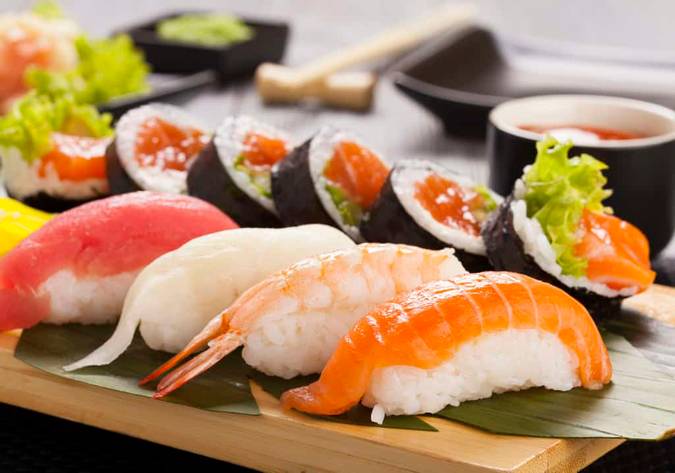 Ăn sushi phục hồi nhanh năng lượng đã mất